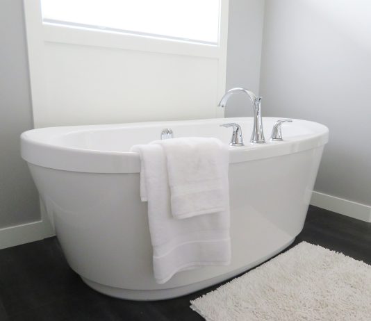 אמנות עיצוב חדרי האמבטיה